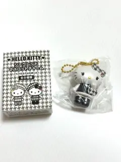 新品　サンリオ　モノクロガーリーふたごコーデ　シークレットマスコットチャーム