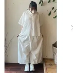 《美品》prit ビックタックワイドパンツ白のサムネイル