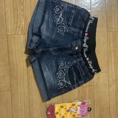 刺繍入りダークデニムショートパンツ