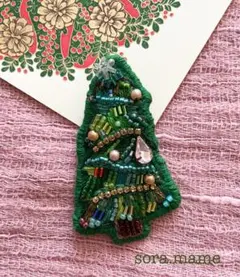 ビーズ刺繍ブローチ/クリスマスツリーNo.2