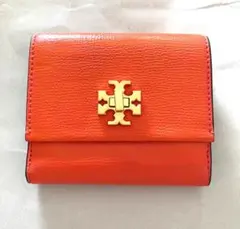 Tory Burch トリバーチ　二つ折り財布　オレンジ系