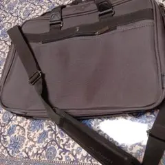 ブラックナイロンショルダーバッグのサムネイル