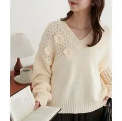 Discoat フラワーモチーフ付きプルオーバー