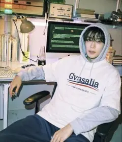 VETEMENTS GVASALIA FOR VETEMENTS Tシャツのサムネイル