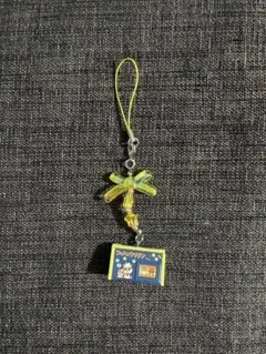 サンリオ　デニムペンポーチ風ストラップ コロコロクリリン