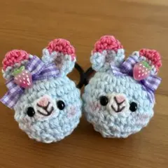 あみぐるみヘアゴム♡うす紫の苺リボンの水色うさぎちゃん♡ハンドメイド