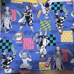 鬼滅の刃　はぎれ　青色