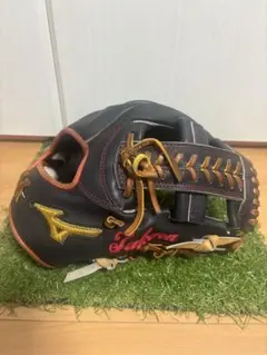 支給品　実使用　ミズノプロ 内野手　硬式用　オーダーグラブ　王冠のサムネイル