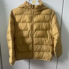 【ユニクロ】フード付きマスタード色ダウンコート