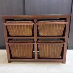ラタンのチェスト 引き出し　カゴ　バスケット　籐製　ブラウン　バリ風家具