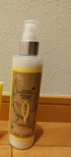L'OCCITANE ヴェルヴェーヌ バイカラーシャワージェル 200MLのサムネイル