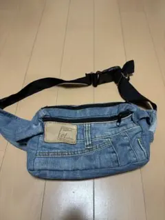 デニムボディバッグ