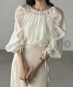 ドロストボリュームスリーブシアーブラウス