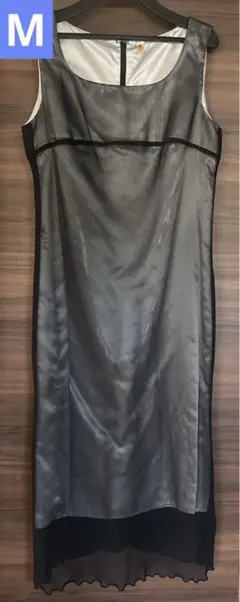 【美品】袖なし　ミモレ丈　ワンピース　Mサイズ　裏地付　結婚式　フォーマル　黒色