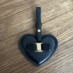 Salvatore Ferragamo ヴァラ ハート キーリング フェラガモ