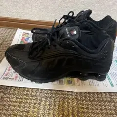NIKE SHOX 24cm ブラック スニーカー EUR38.5 /US6Y - メルカリ