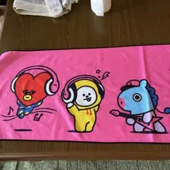 BT21 UNIVERSTAR スポーツタオル ピンクのサムネイル
