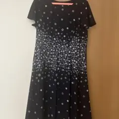 ローラアシュレイ　ロング丈ワンピース　花柄　フレア　半袖　紺　UK16
