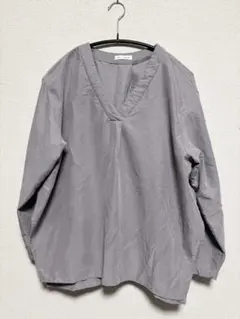 a.v.v standard★Vネック★スキッパーシャツ★Lサイズ★グレーのサムネイル