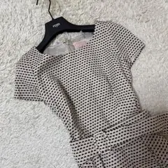 極美品シビラ Sybilla 刺繍 ワンピース 共布ベルト ベージュ レディース