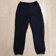 黒のウエストゴムロングパンツ