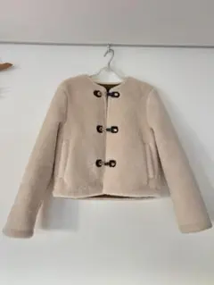 美品 ZARA フェイクファートグルボタンジャケット アイボリー XS