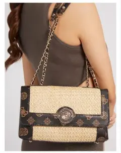 新品未使用　GUESS Always Convertible Crossbodyのサムネイル