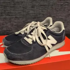 New Balance ネイビー スニーカー