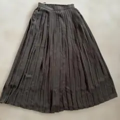 ユニクロ新品モスグリーンギャザーロングスカート
