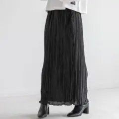 LOWRYS FARM プリーツメロータイトスカート ブラックのサムネイル