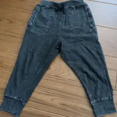 GU ダークグレー カジュアルパンツ 130センチ