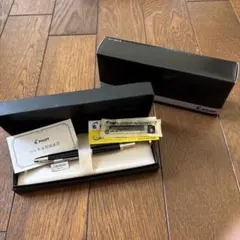 PILOT Capless décimo 万年筆 ブラック　極細18K 美品