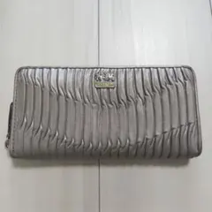 COACH 長財布 ラウンドファスナー シャーリング グレージュ - メルカリ