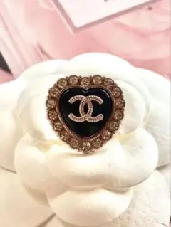 CHANEL ブラック 花 ブローチ 卒入園 結婚式 ピンバッジ コサージュ