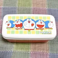 ドラえもん　二段弁当　ランチボックス　新品　コンパクト　箸付き