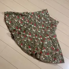 Eddie Bauerエディーバウアー苺＆花柄フレアスカート　グランジ