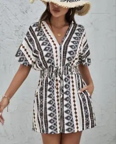 ストライプ　幾何学模様　サロペット　バッドウイングスリーブ　SHIEN