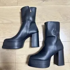 ブラックハイヒールブーツ　厚底　ブーツ　24.5 25cm H&M ブーティーのサムネイル