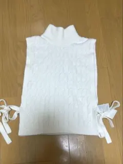 ホワイト ケーブルニット ノースリーブ