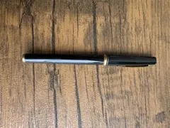 PILOT 万年筆 ブラック×ゴールドのサムネイル
