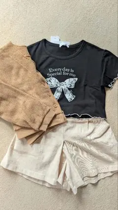 Tシャツ・カーディガン・スカートセット