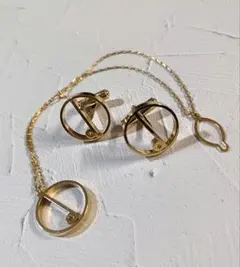 Item thumbnail for item bb8f3be4-c172-4bf5-b21a-bb69cd6585c3