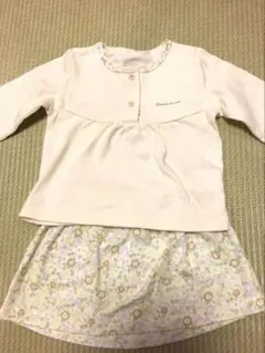 新品　COMME CA ISM ベビー　クリーム色 トップスとスカート　80