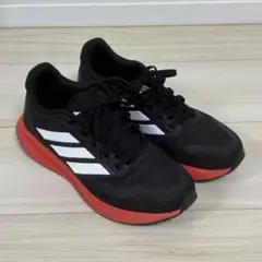 【送料込み】adidas ブラック/レッド スニーカー　アディダス