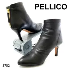 ポインテッドトゥ ブーツ