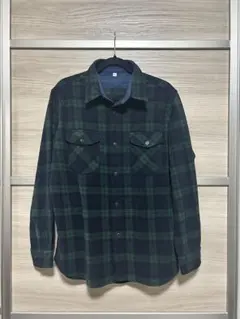 フリースシャツ