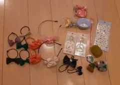 お値引き‼️ヘアゴム、カチューシャ、ヘアブラシ、キーホルダー、文具セットなど