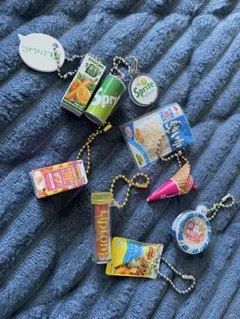 お菓子 ドリンク　ミニチュアチャーム まとめ売り ガチャガチャ 8点セット