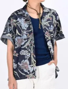 【美品】45R ゴマデニムのリリープリント908オーシャンシャツ（加工） 美品】45R ゴマデニムのリリープリント908オーシャンシャツ（加工
