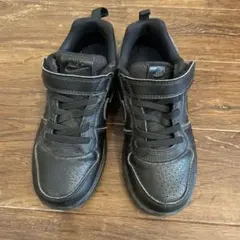 NIKE ナイキ コートボロー　キッズ スニーカー黒 18㎝